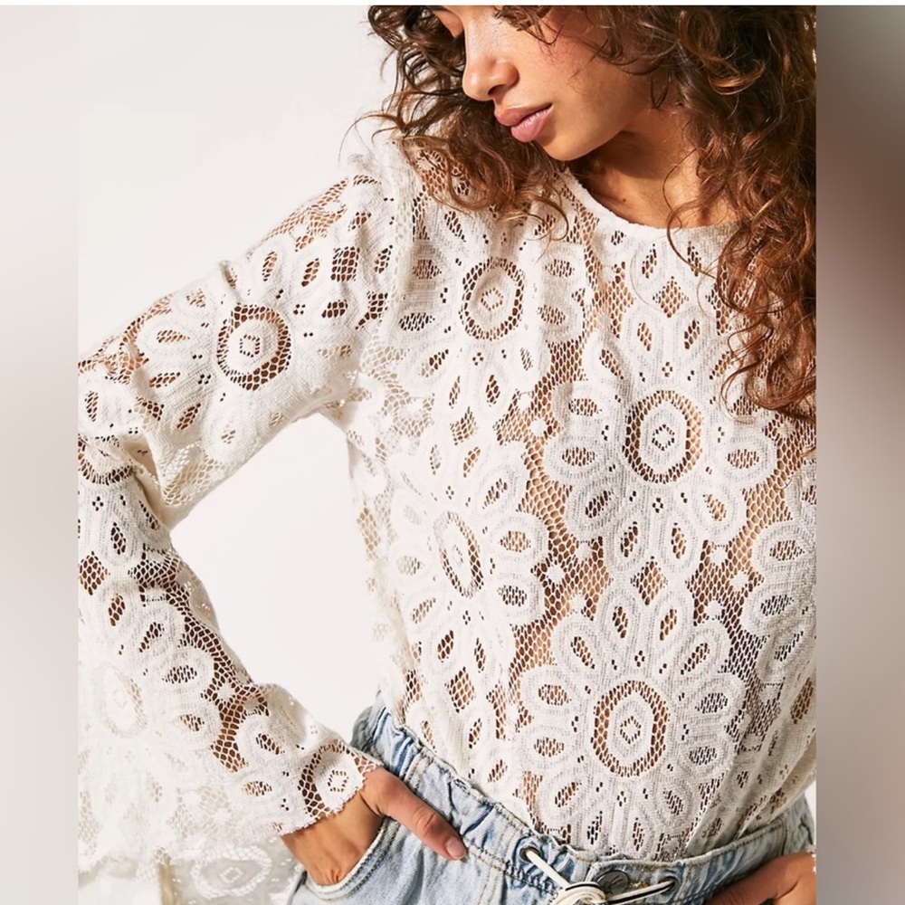 NWT women's long sleeve lace body suit intimately free people Size S white color
